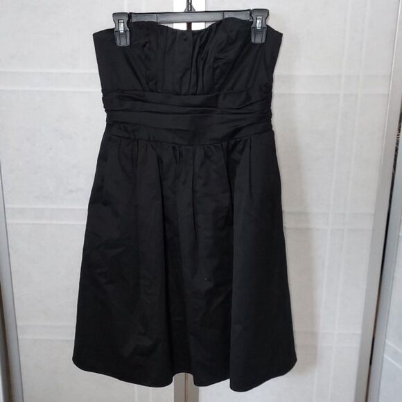 DAVID'S BRIDAL Sweetheart Neckline Strapless Aline Black Satin Dress 6 - Picture 2 of 3